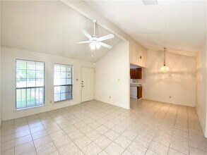 1109 Woodlief Trail in Round Rock, TX - Foto de edificio - Building Photo