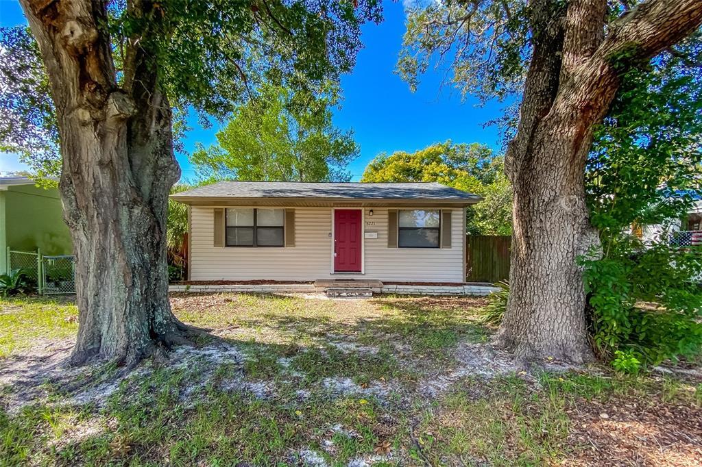 6221 5th Ave S in St. Petersburg, FL - Building Photo