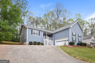 1635 River Glen Rd in Auburn, GA - Building Photo - Building Photo
