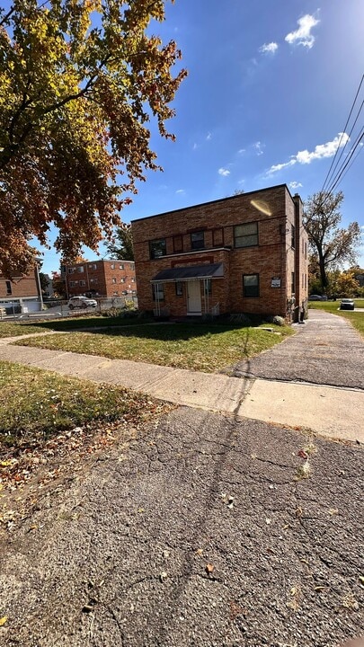 3411 Daytona Ave in Cincinnati, OH - Building Photo