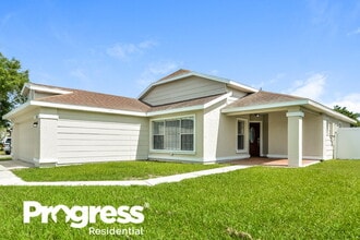 13025 Phoenix Woods Ln in Orlando, FL - Building Photo - Building Photo