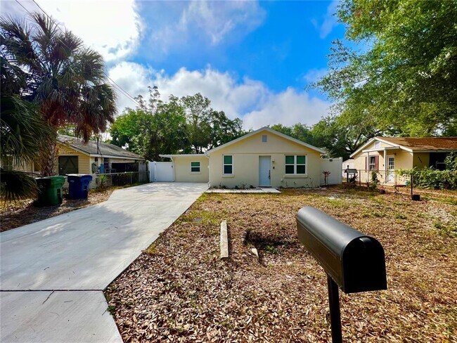 property at 3720 W Elrod Ave