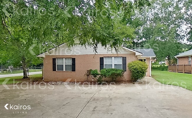 property at 305 Deer Park Dr