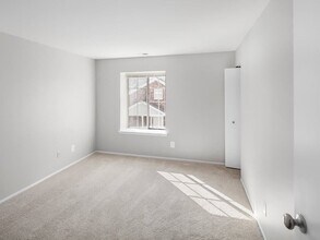 The Heights in Madison Heights, MI - Building Photo - Building Photo