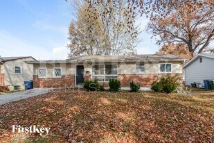 623 Holiday Ave in Hazelwood, MO - Building Photo