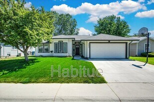 9025 W Lorinda Dr in Boise, ID - Building Photo