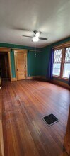 560 N Chambers St, Unit B in Galesburg, IL - Building Photo - Building Photo
