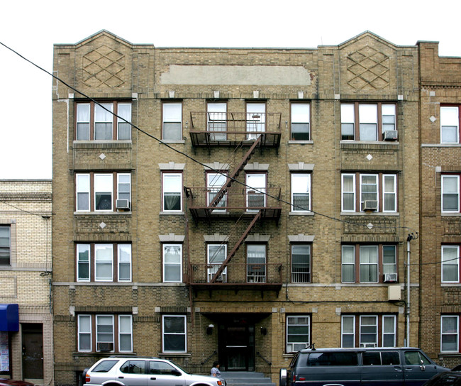 5204-5206 Palisade Ave in West New York, NJ - Building Photo - Building Photo