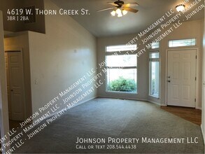 4619 W Thorn Creek St in Meridian, ID - Building Photo - Building Photo