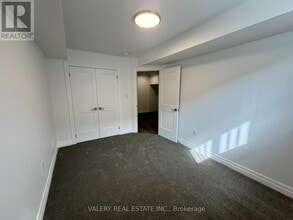 7489 Marvel Dr in Niagara Falls, ON - Building Photo - Building Photo