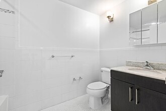 1700 Park Ave in Weehawken, NJ - Building Photo - Building Photo