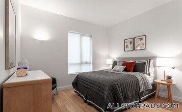 83 Gardner St, Unit 108 in Boston, MA - Building Photo - Building Photo