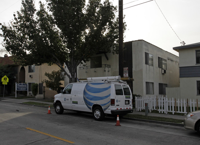 1418 N French St in Santa Ana, CA - Building Photo - Building Photo