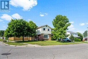 574 Mortimer Dr in Cambridge, ON - Building Photo