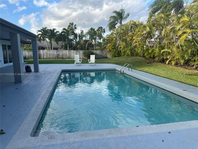 13461 SW 98th Pl in Miami, FL - Building Photo - Building Photo