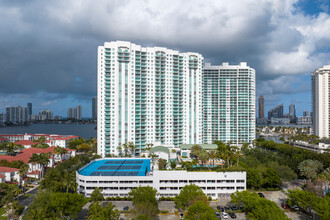 Peninsula II in Aventura, FL - Building Photo - Building Photo