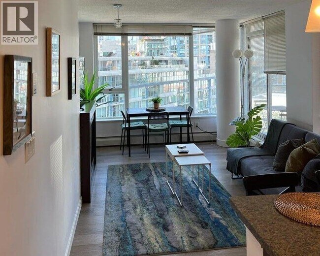 688 Abbott St in Vancouver, BC - Building Photo - Building Photo