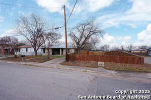 1723 Socorro St in San Antonio, TX - Building Photo - Building Photo