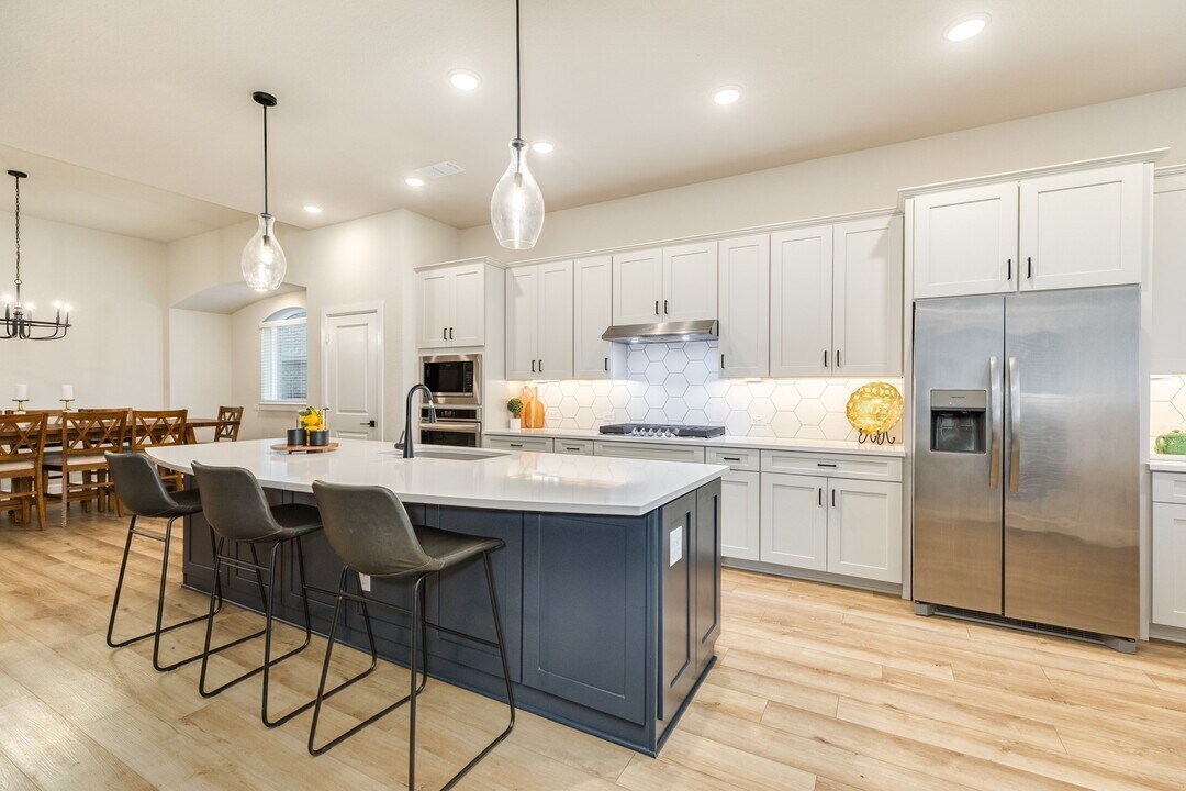 9806 Starry Night Ln in Manvel, TX - Building Photo