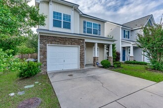 223 Chestnut Oak Ln in West Columbia, SC - Building Photo - Building Photo