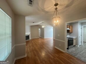 343 Kate Dr in Forest Park, GA - Building Photo - Building Photo