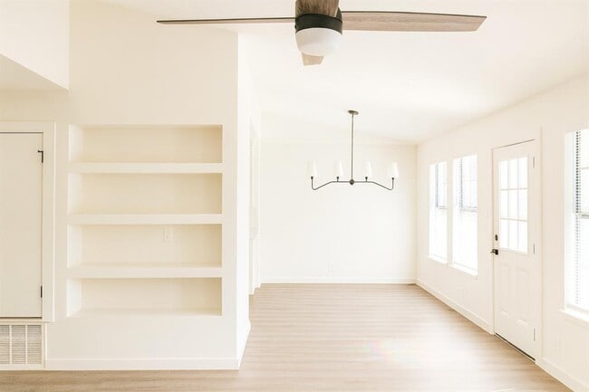 1700 Garden Villa Dr in Georgetown, TX - Building Photo - Building Photo