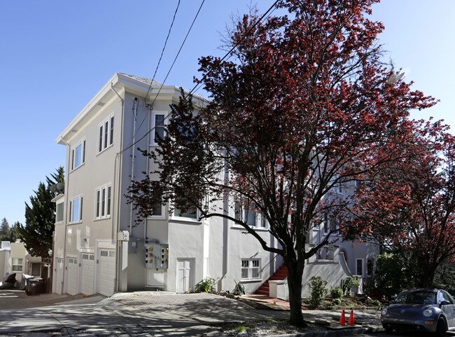 800 York St in Oakland, CA - Building Photo - Building Photo