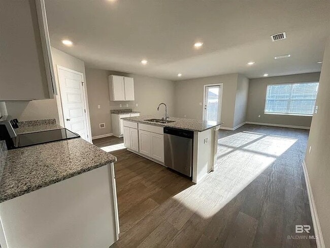 20615 Mercury Dr in Robertsdale, AL - Foto de edificio - Building Photo