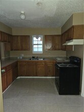 6912 Bunker Hill Rd in New Orleans, LA - Building Photo - Building Photo