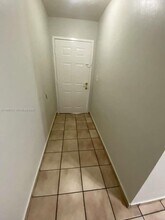 4655 Palm Ave in Hialeah, FL - Foto de edificio - Building Photo