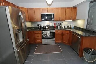 1706 Locust St, Unit 2 in Philadelphia, PA - Foto de edificio - Building Photo