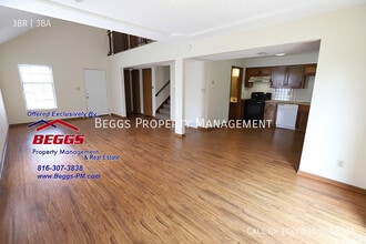 321 Dains St in Liberty, MO - Building Photo - Building Photo