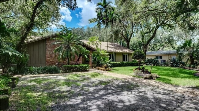 10890 SW 83rd Ave in Miami, FL - Building Photo - Building Photo