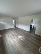 1303 E St Andrews Rd in Midland, MI - Building Photo - Building Photo