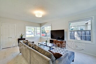 1684 California St in Mountain View, CA - Building Photo - Building Photo