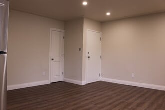 89 Ofield Rd in Hamilton, ON - Building Photo - Building Photo