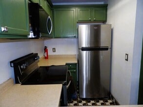 2909 Huntington Blvd in Fresno, CA - Building Photo - Building Photo