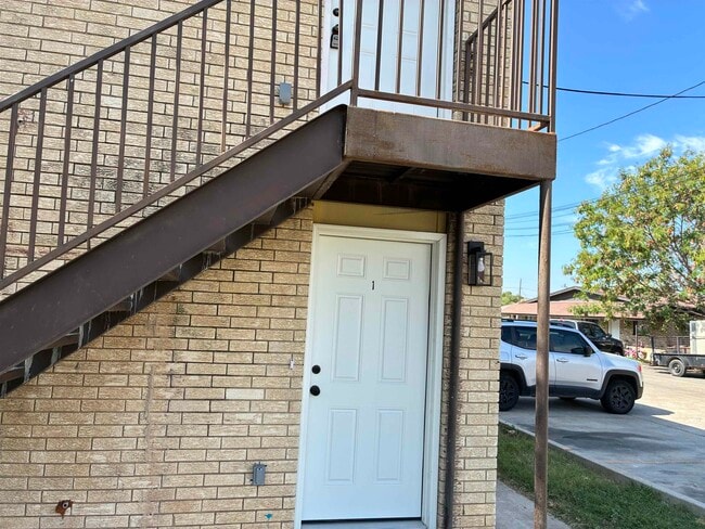 property at 705 Bustamante St