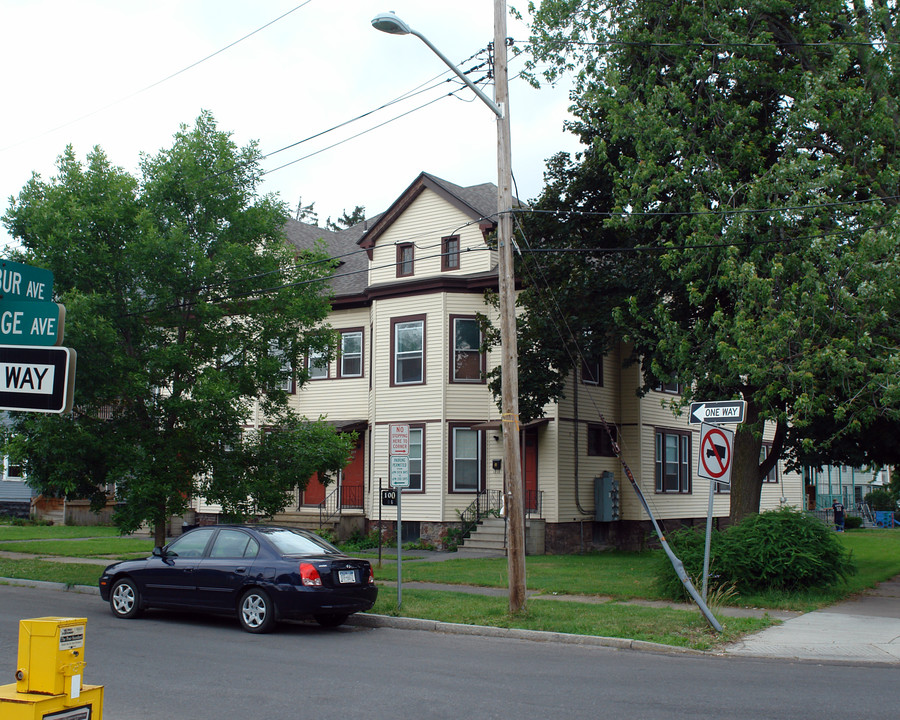 100-106 Coleridge Ave in Syracuse, NY - Building Photo