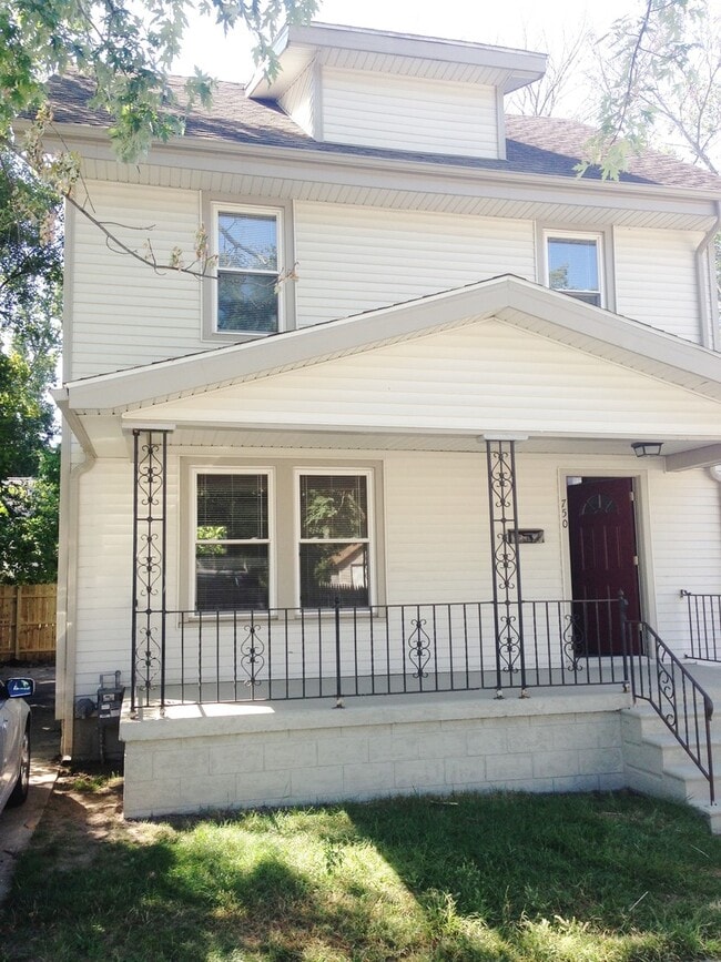 750 Watkins St SE in Grand Rapids, MI - Building Photo - Building Photo