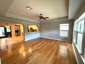 13604 Caldwell Dr in Austin, TX - Foto de edificio - Building Photo