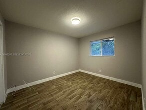 647 NW 3rd Ave in Fort Lauderdale, FL - Building Photo - Building Photo