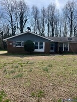 1632 S Valor Dr in Petersburg, VA - Building Photo