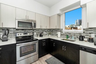 80 South Main St in Seattle, WA - Building Photo - Building Photo