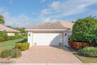 14670 Ferrara Ct in Bonita Springs, FL - Foto de edificio - Building Photo