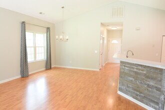 223 Olde Well Loop Rd in Wilmington, NC - Foto de edificio - Building Photo