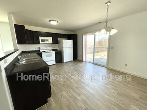 9217 Nadina Cove in Fort Wayne, IN - Building Photo - Building Photo