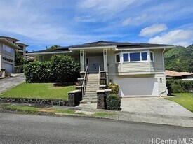 3310 Halelani Dr in Honolulu, HI - Building Photo