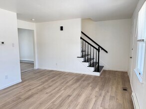 76 Cranfield Ct in Elizabethtown, PA - Building Photo - Building Photo