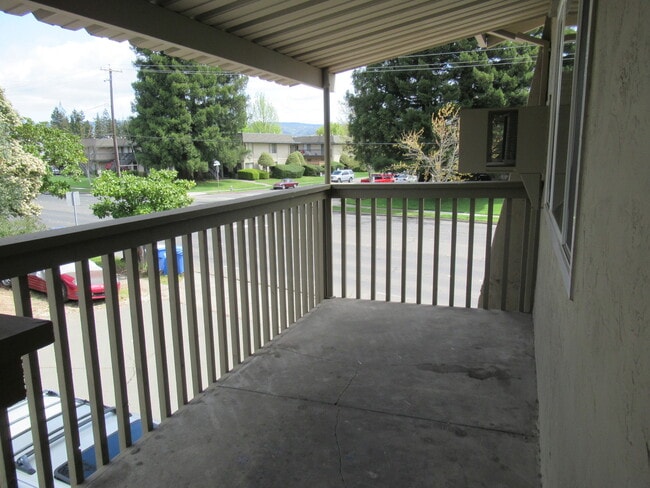 2701 Soscol Ave in Napa, CA - Building Photo - Building Photo